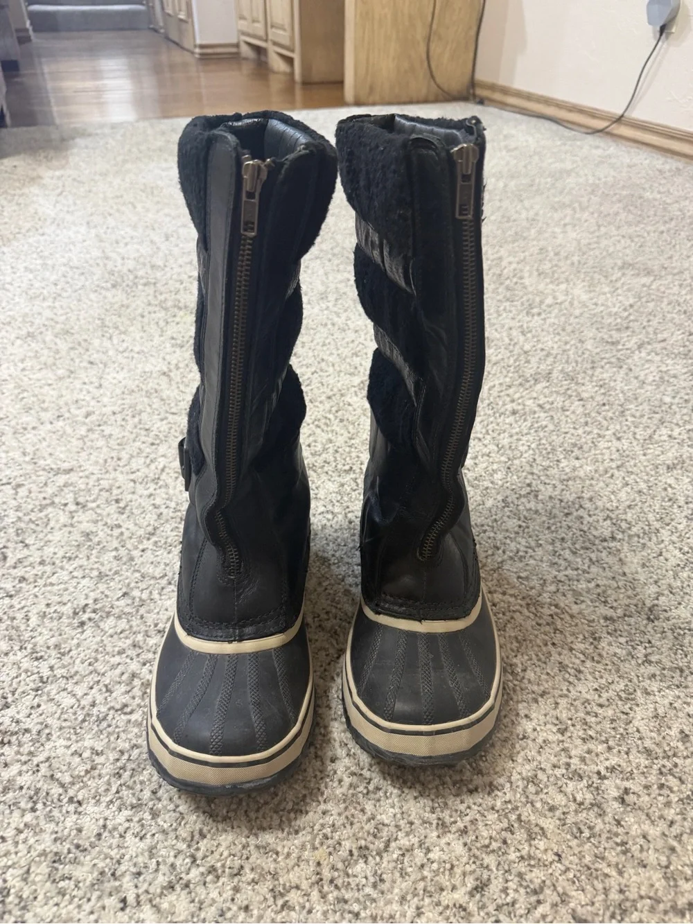 Sorel Black Winter Zip-Front Boots